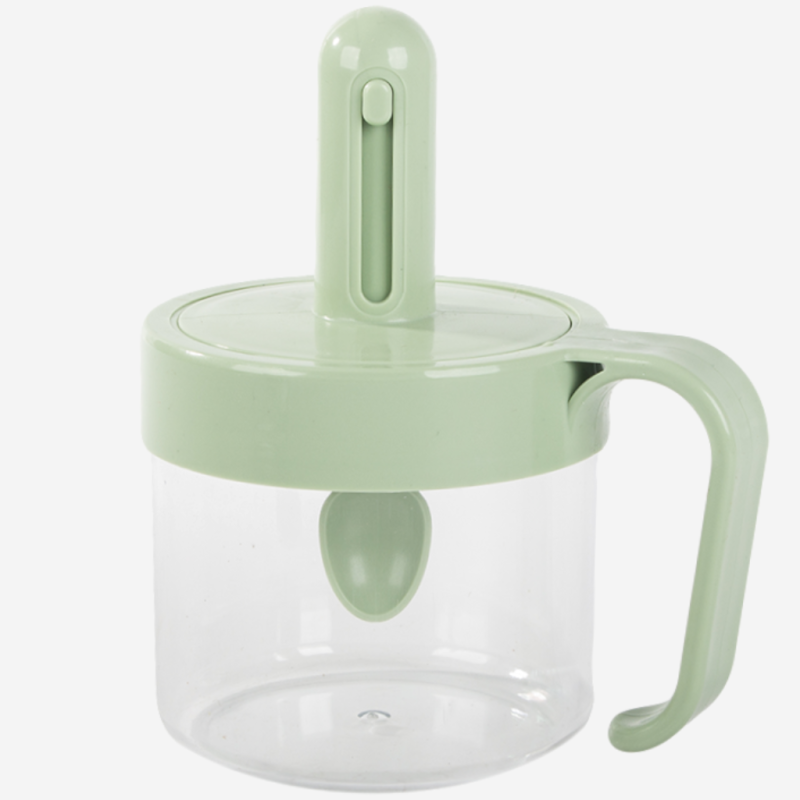 Pojemnik kuchenny z łyżeczką na przyprawy i produkty sypkie